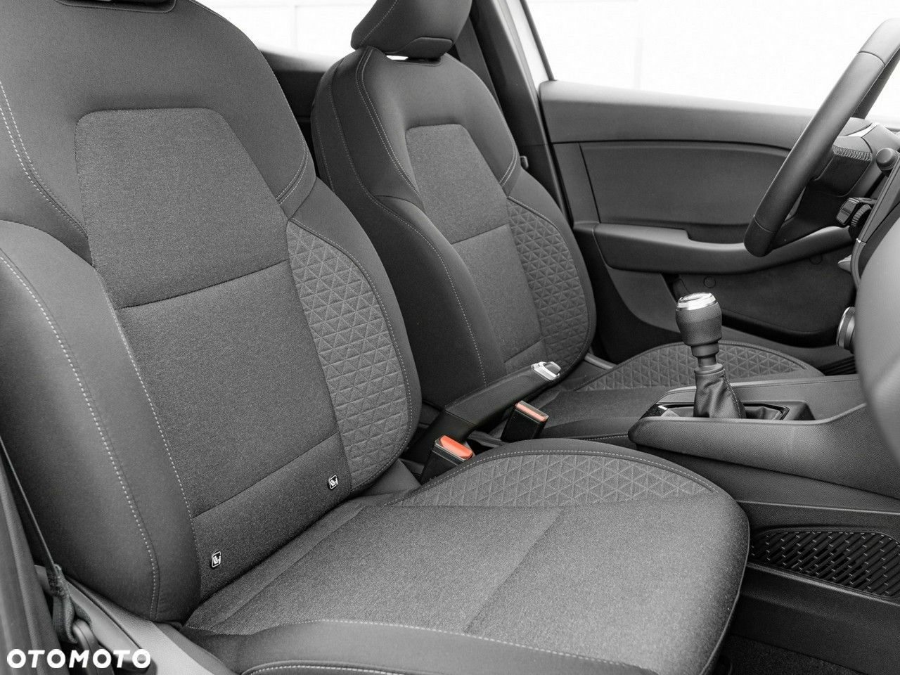 Renault Clio 1.0 TCe Equilibre - 32