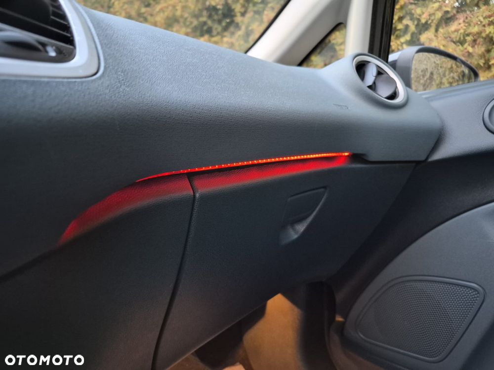 Ford Fiesta 1.25 Platinium X - 32