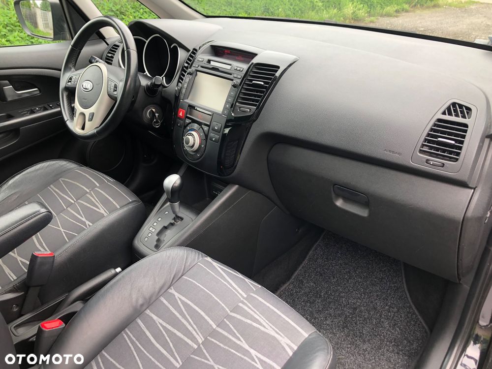 Kia Venga - 5