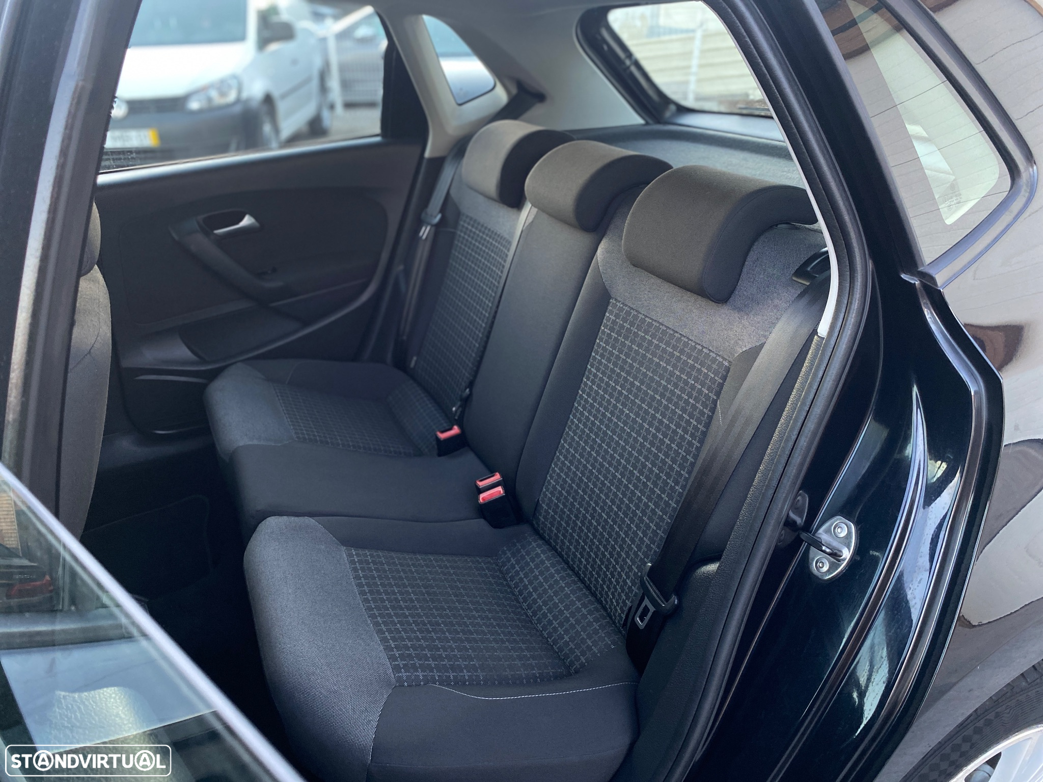 VW Polo 1.4 TDi Lounge - 32