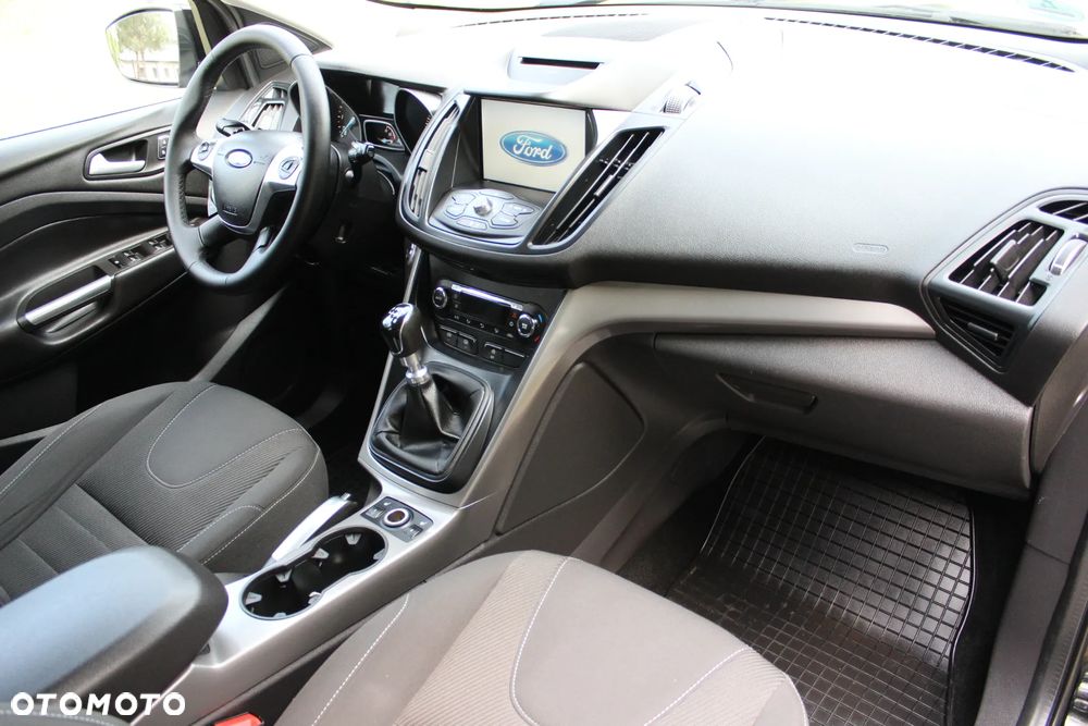 Ford Kuga 2.0 TDCi 4x4 Titanium - 21