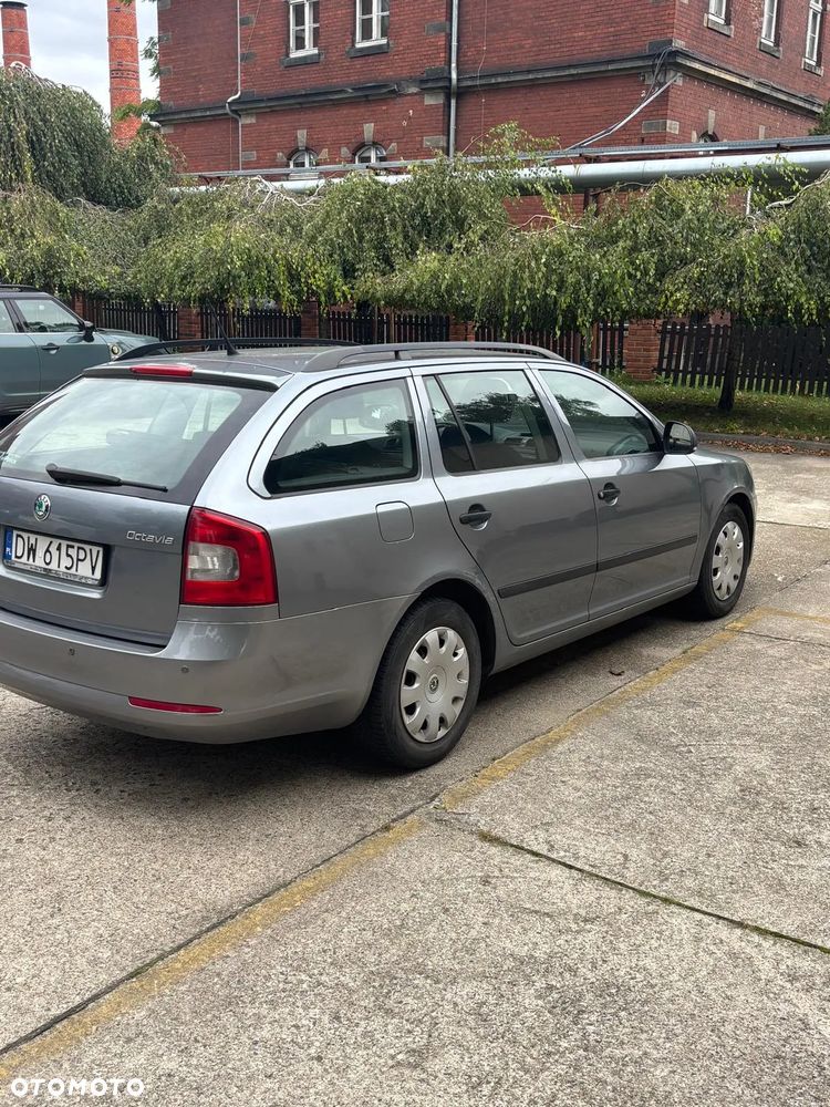 Skoda Octavia 1.6 Family - 6