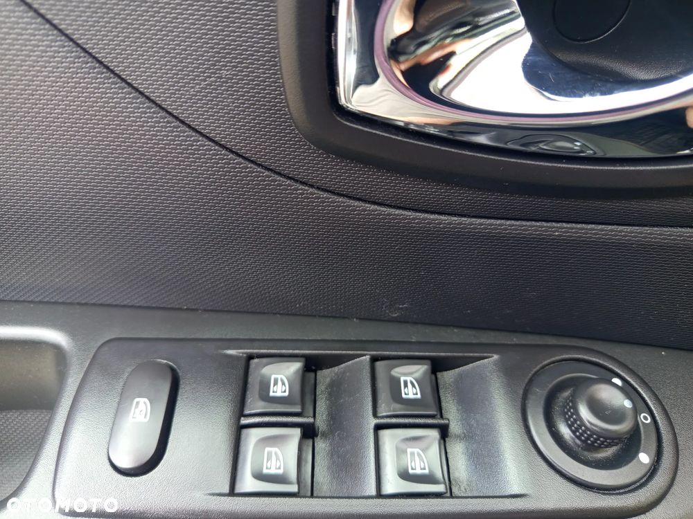 Renault Captur - 13