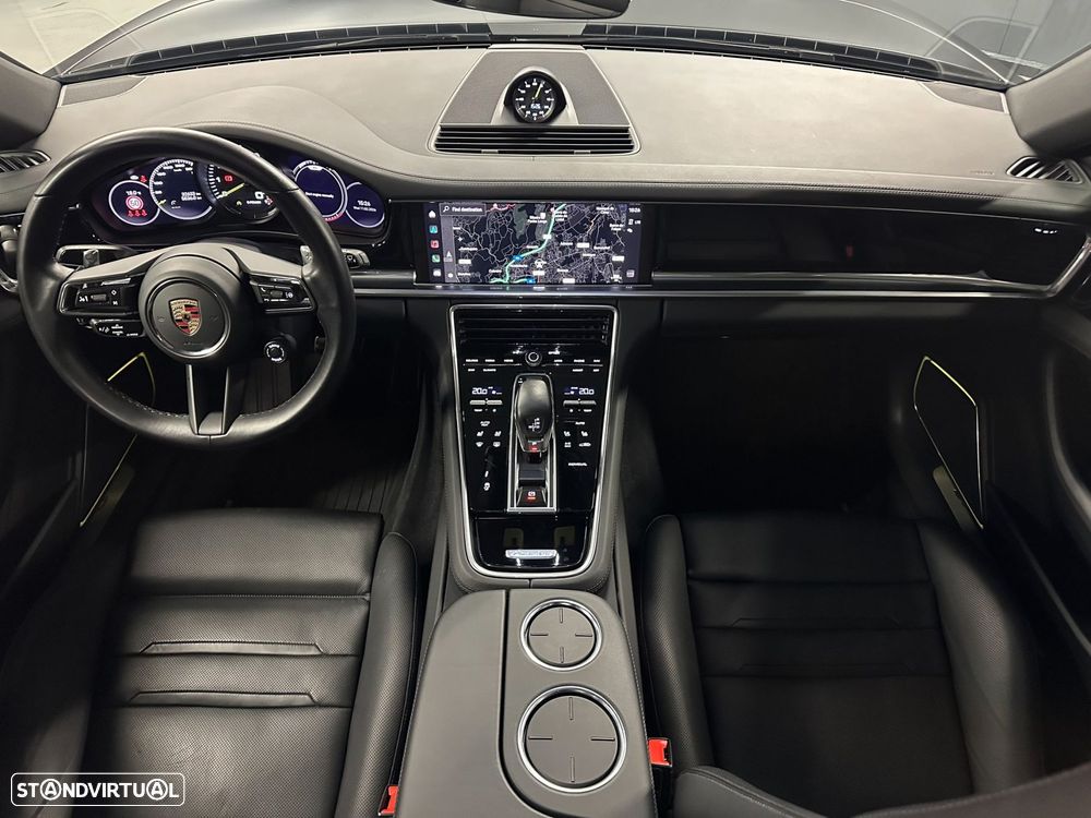 Porsche Panamera Sport Turismo - 11