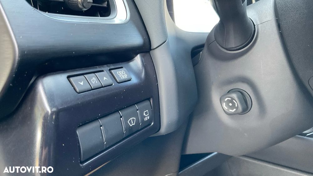 Lexus UX 250h (E-FOUR) Luxury Line - 16