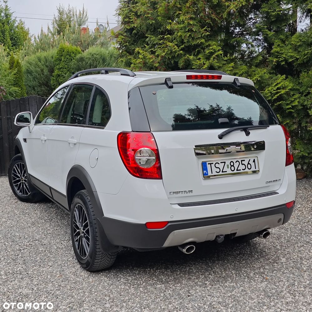 Chevrolet Captiva 2.4 2WD LT - 12