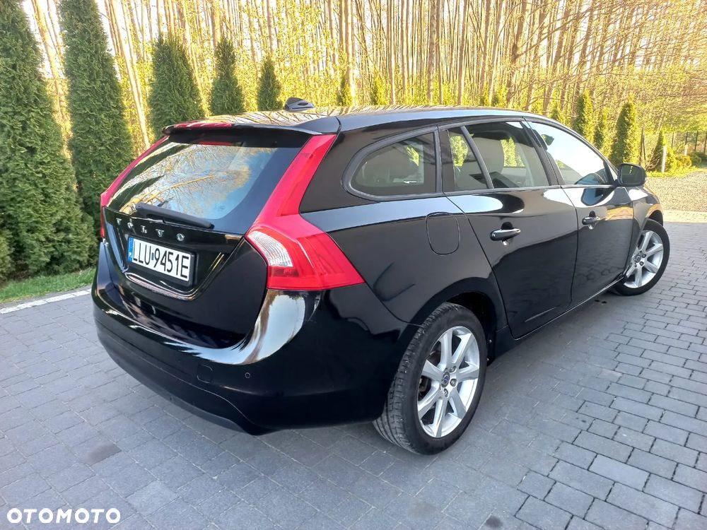 Volvo V60 D2 Geartronic Powershift Edition - 9