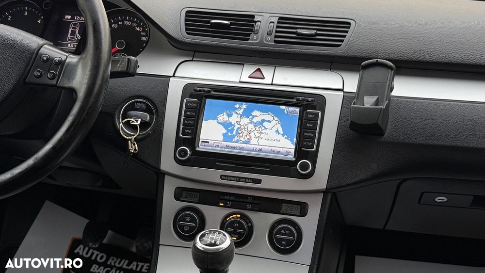 Volkswagen Passat - 15