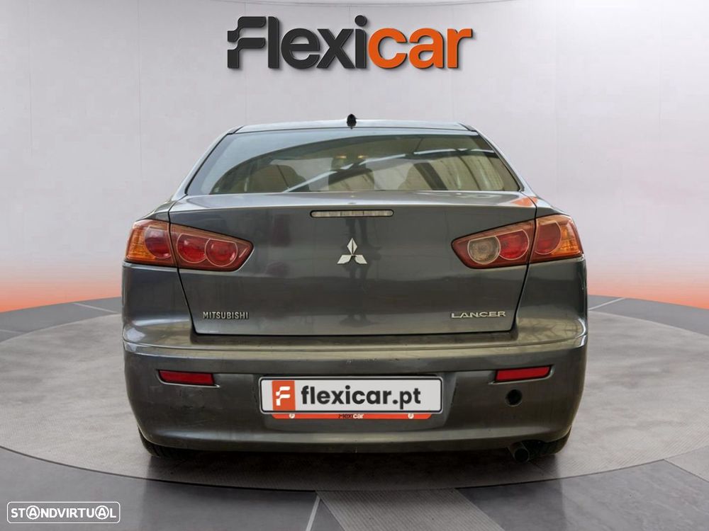 Mitsubishi Lancer 1.5 Invite - 8