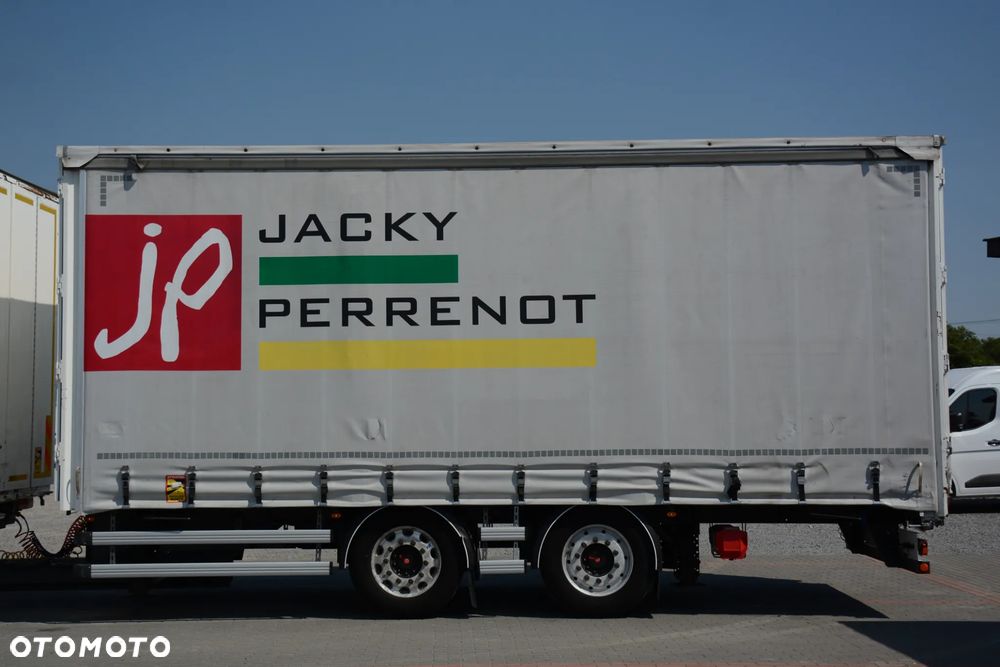 Renault T 480 / 2017r / Tandem / Przejazdowy / Niski przebieg / Skrętna oś / Klima postojowa / FRUEHAUF - 15