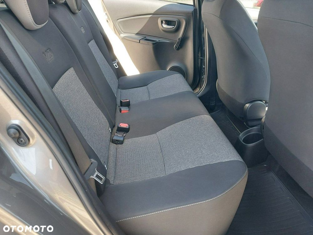Toyota Yaris 1.5 20th Anniversary - 17