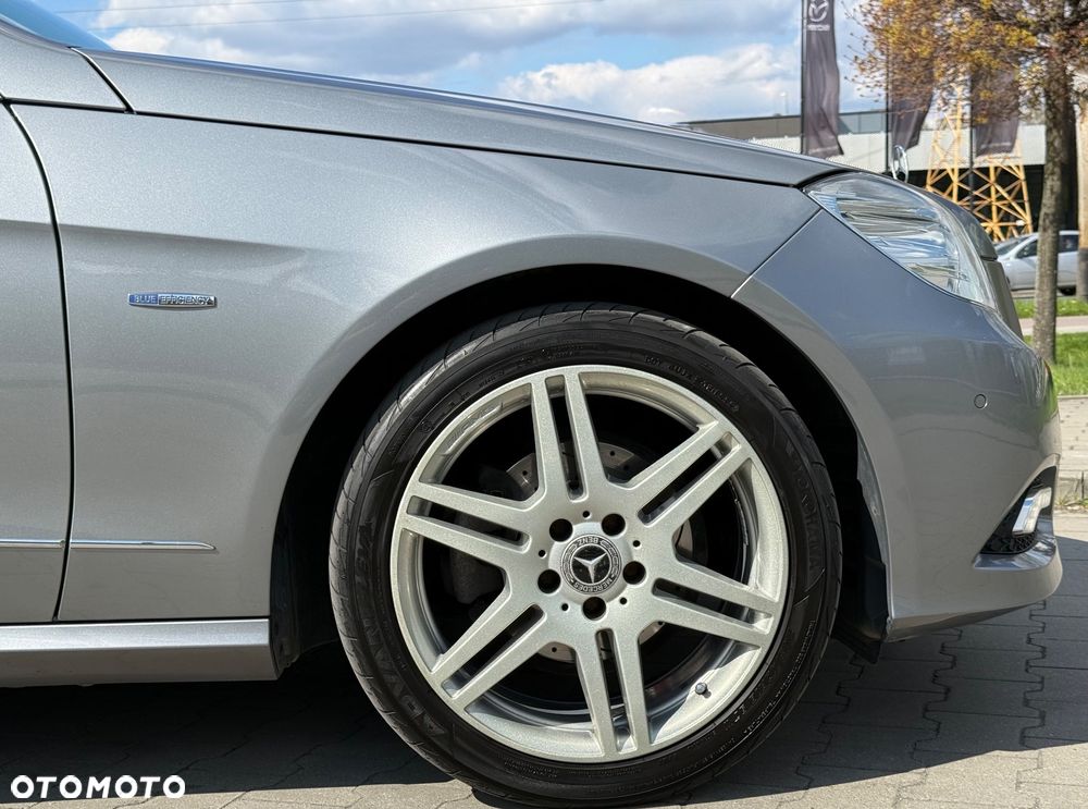 Mercedes-Benz Klasa E 200 CDI DPF BlueEFFICIENCY Automatik Avantgarde - 21