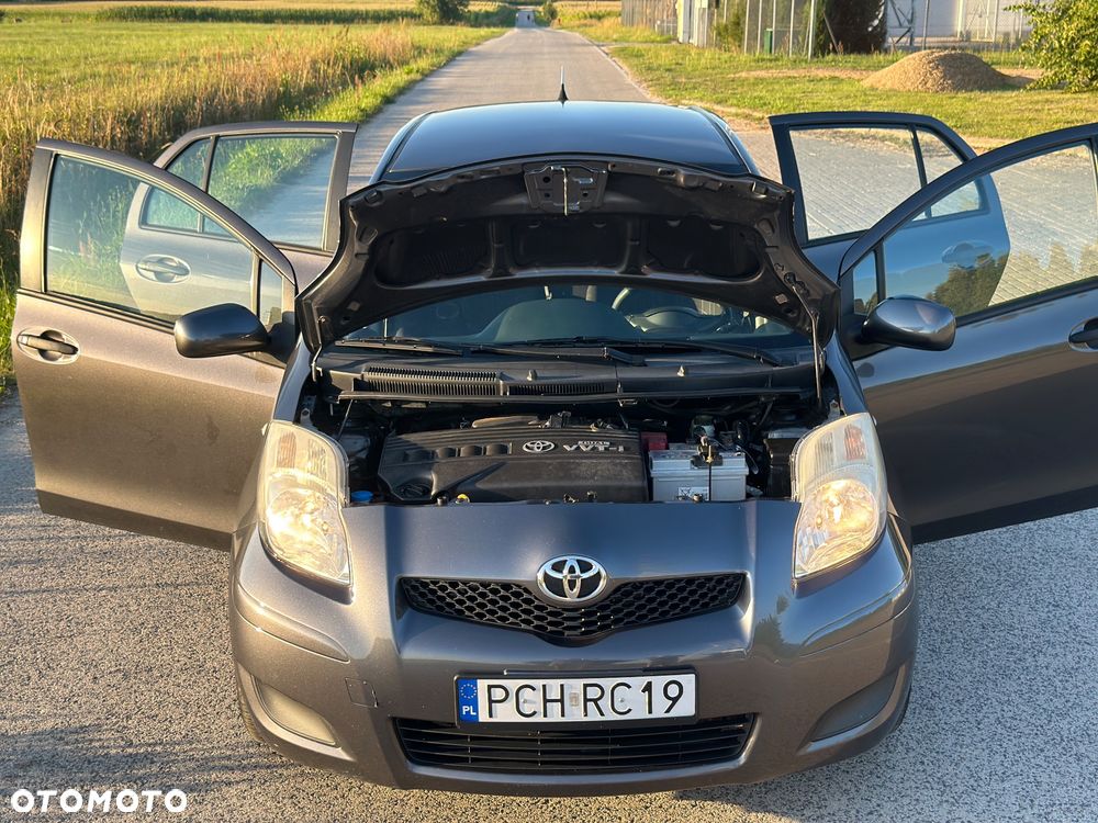 Toyota Yaris - 18