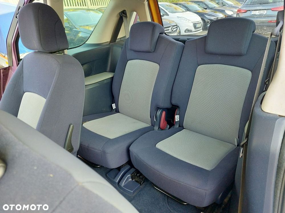 Peugeot 1007 - 16
