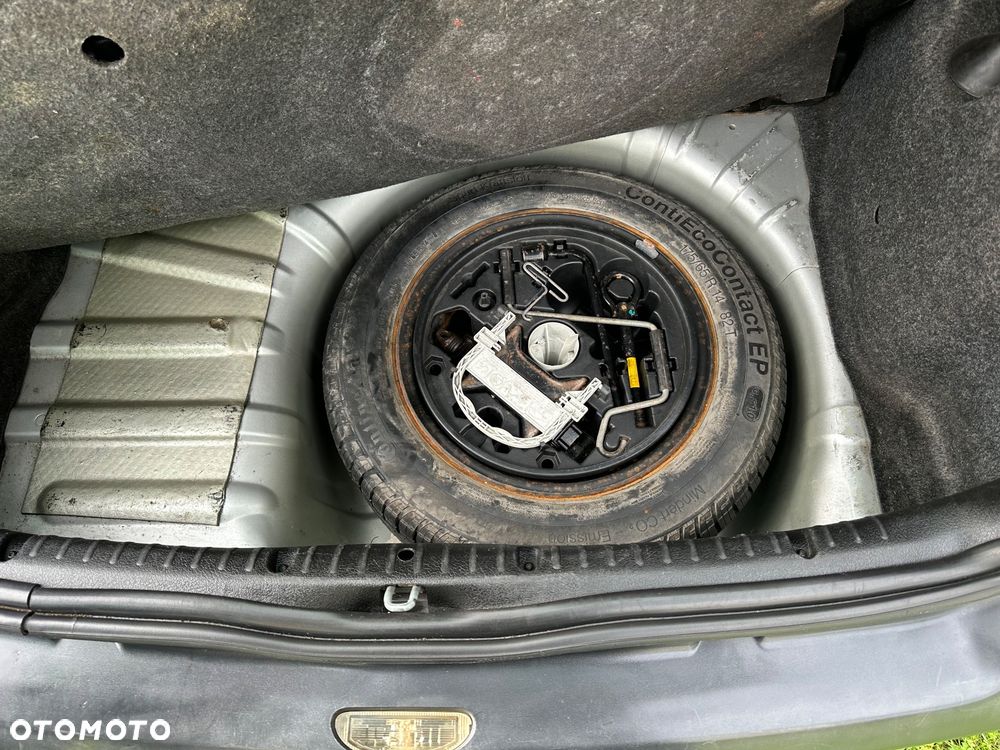 Renault Clio 1.2 16V Authentique - 14