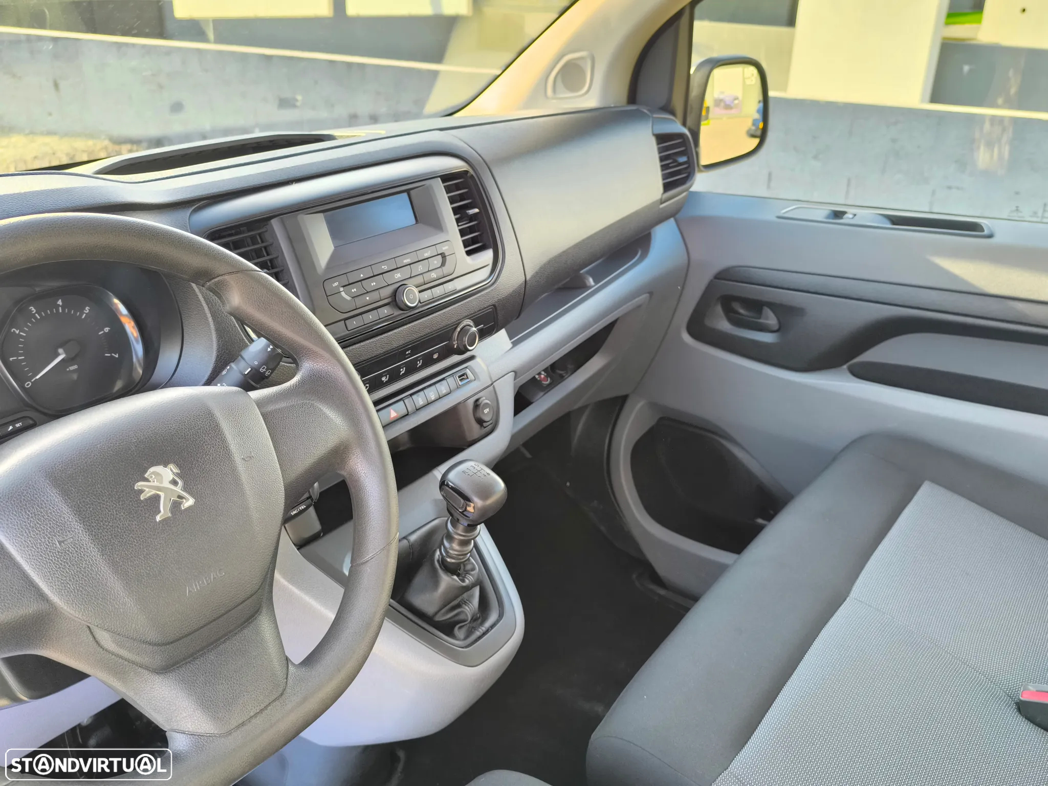 Peugeot Traveller 1.5 BlueHDi L3H1 Long - 10