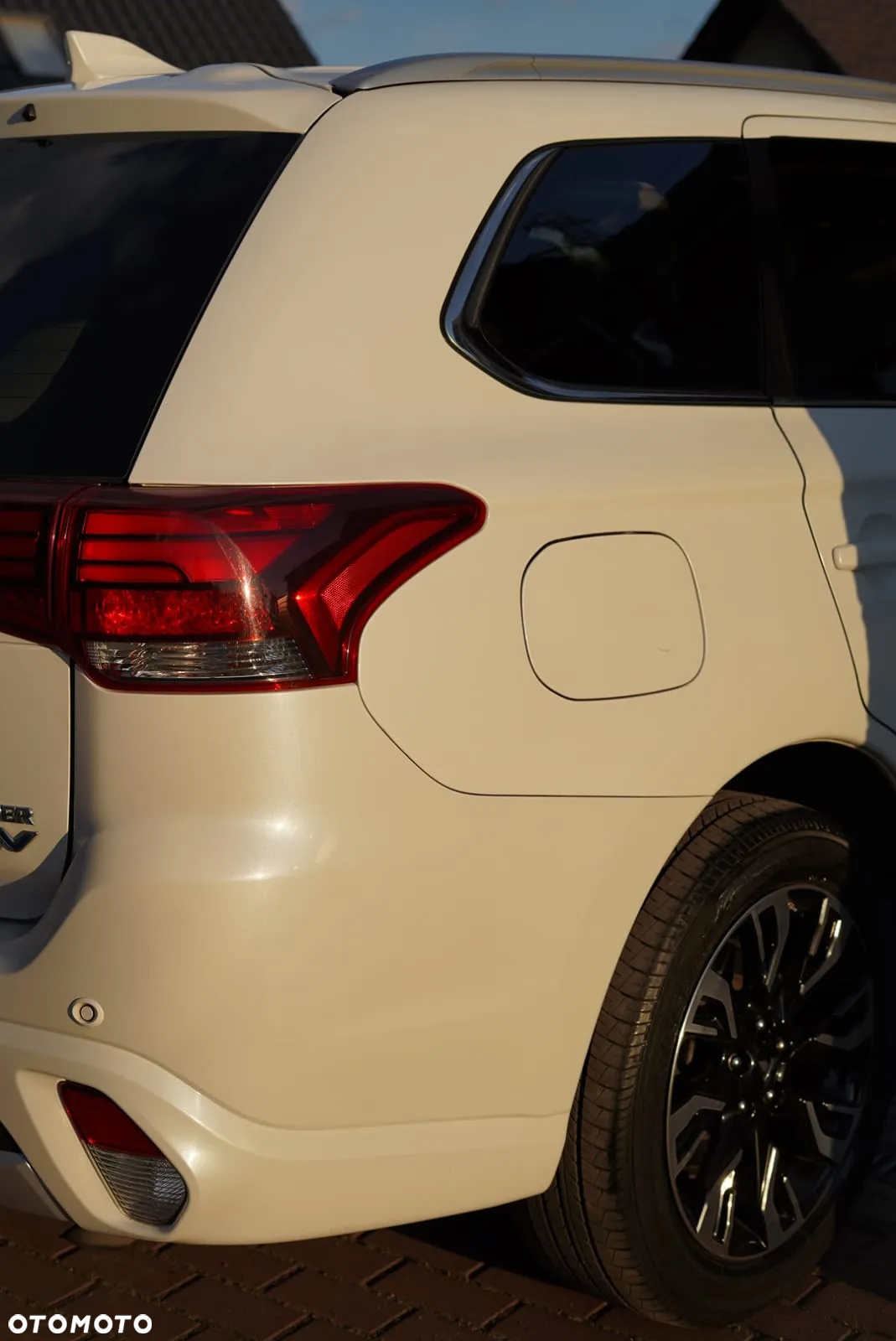 Mitsubishi Outlander 2.0 Instyle Navi 4WD CVT - 6