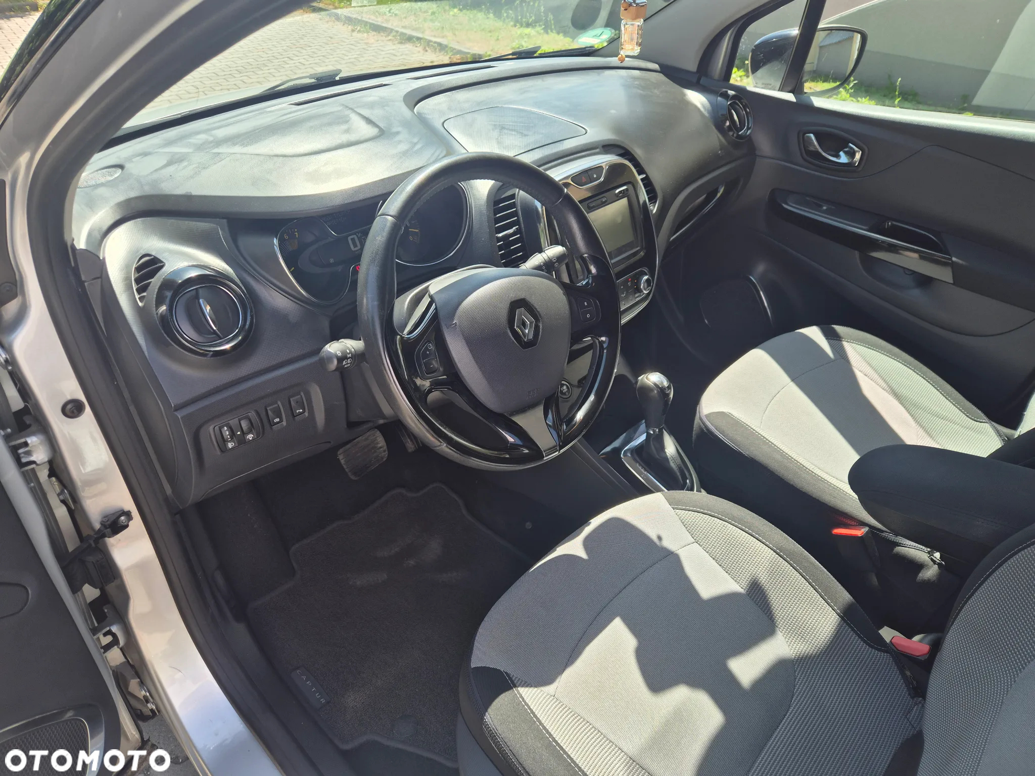 Renault Captur TCe 120 EDC Luxe - 11