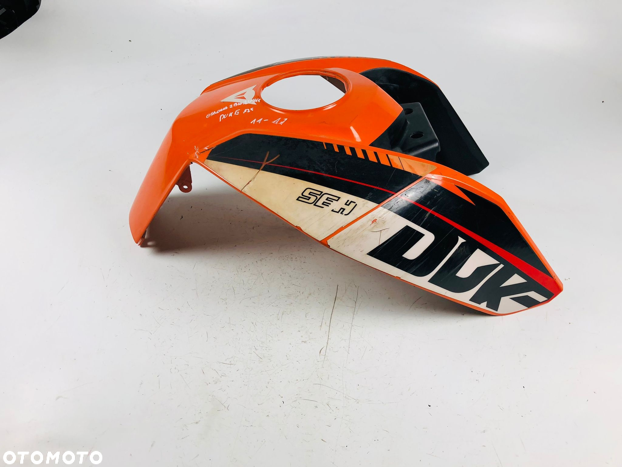 KTM Duke 125 11-16 nakładka osłona zbiornika - 3