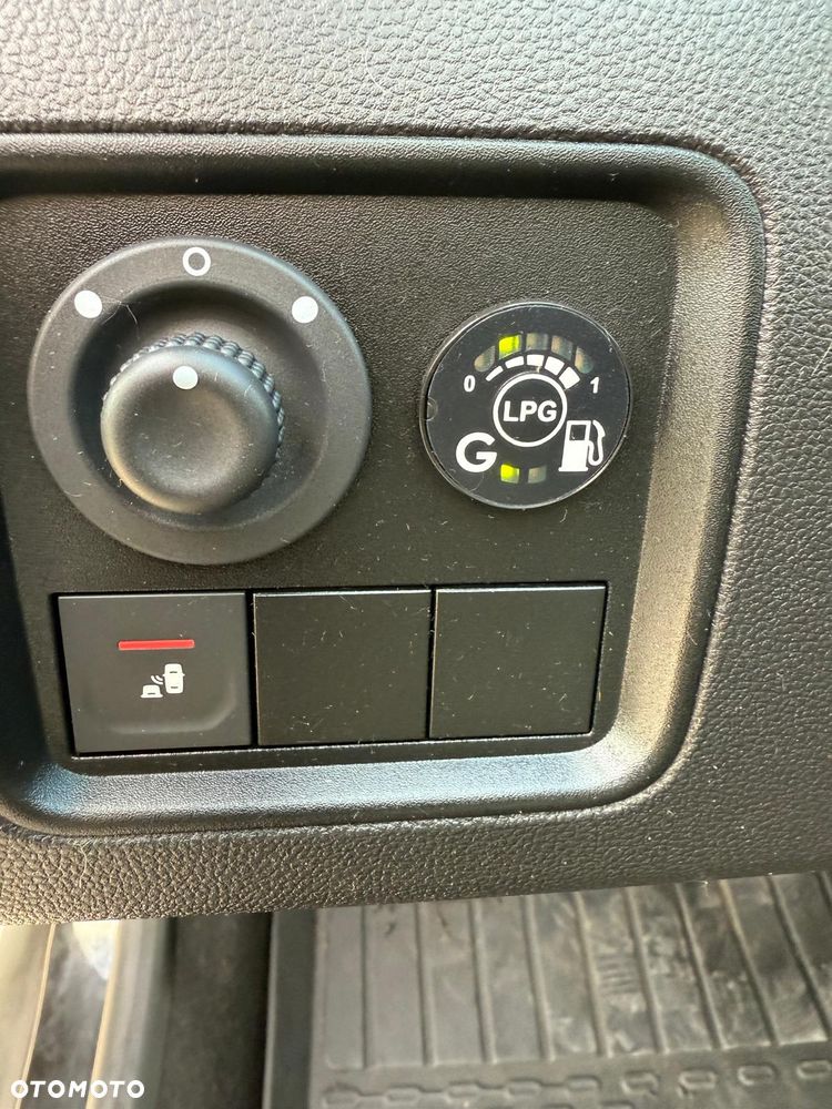 Dacia Duster 1.0 TCe SL Celebration - 18