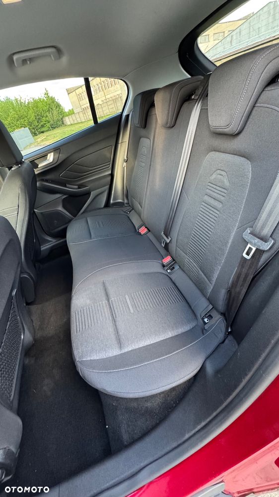 Ford Focus 1.5 EcoBoost Active X - 16
