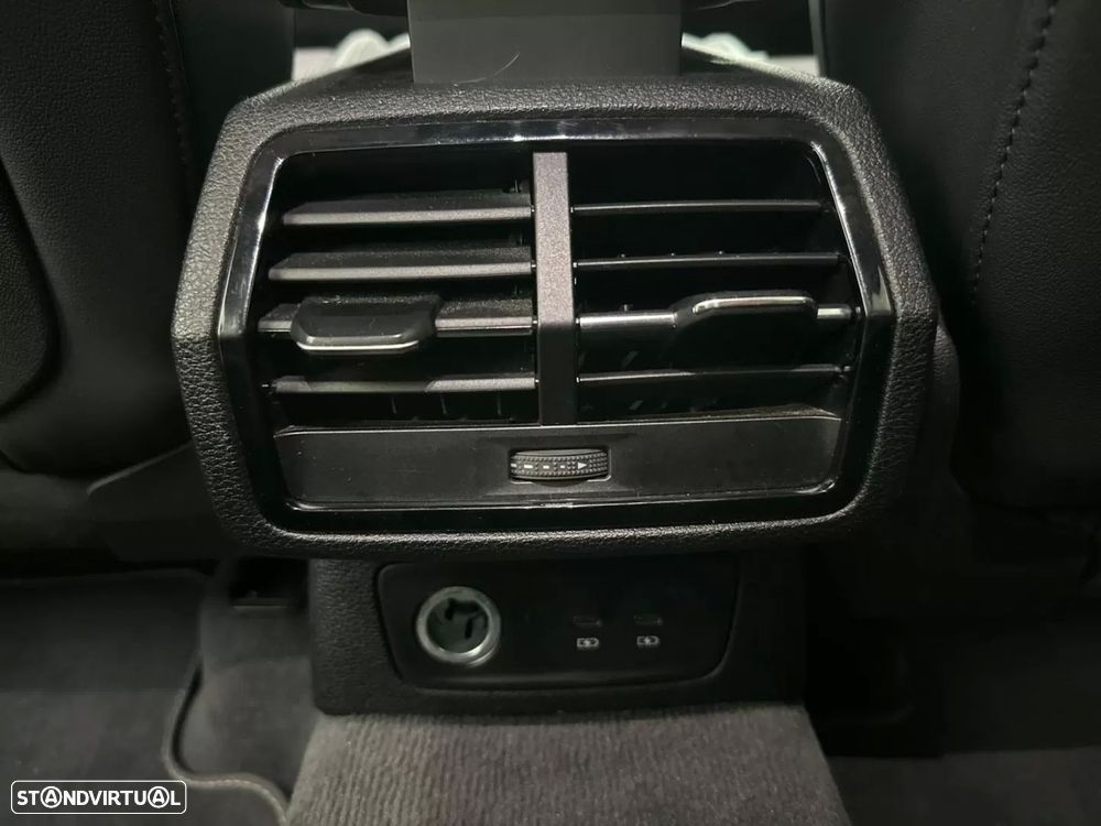 Audi Q3 Sportback 45 TFSIe S line S tronic - 27