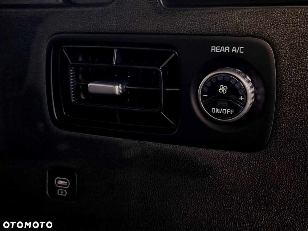 Kia Sorento - 34