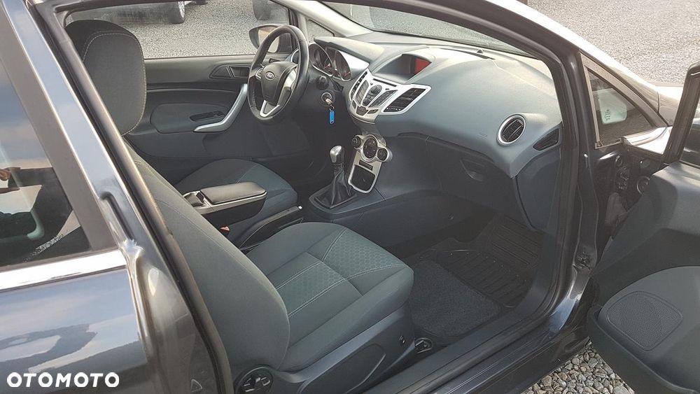 Ford Fiesta 1.25 Titanium - 23