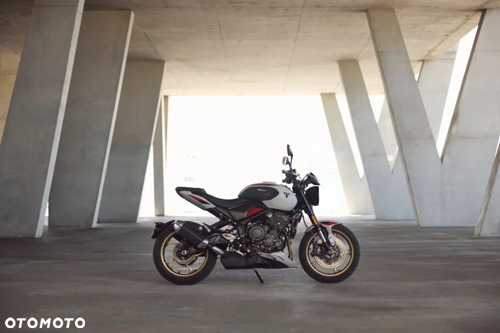 Triumph Trident - 9