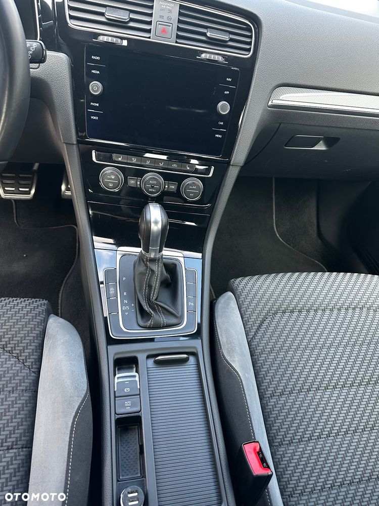 Volkswagen Golf 1.5 TSI BMT Evo Highline DSG - 4
