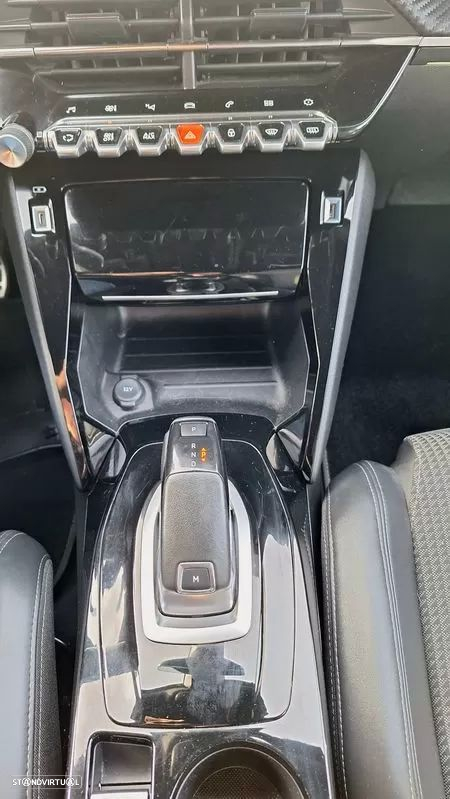 Peugeot 2008 1.5 BlueHDi GT Line EAT8 - 31