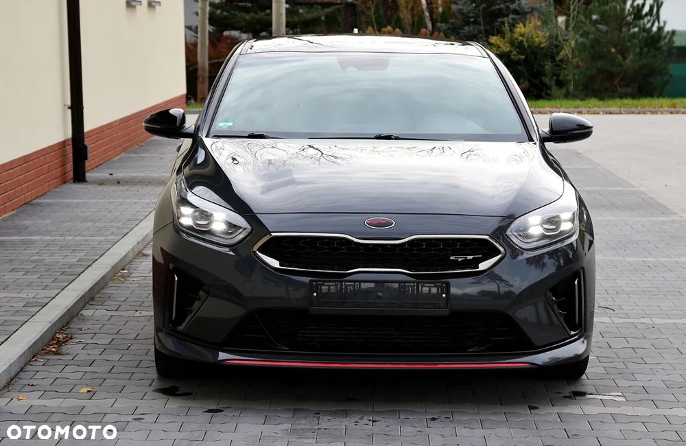 Kia ProCeed - 16