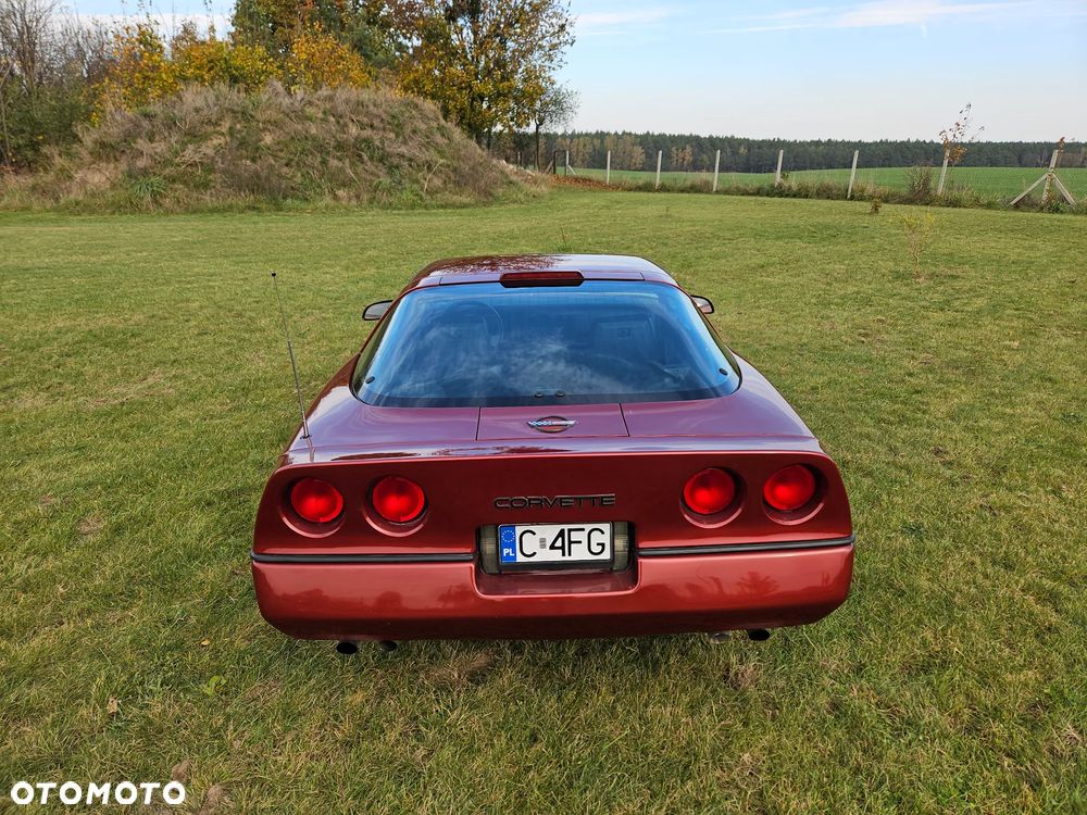 Chevrolet Corvette - 7