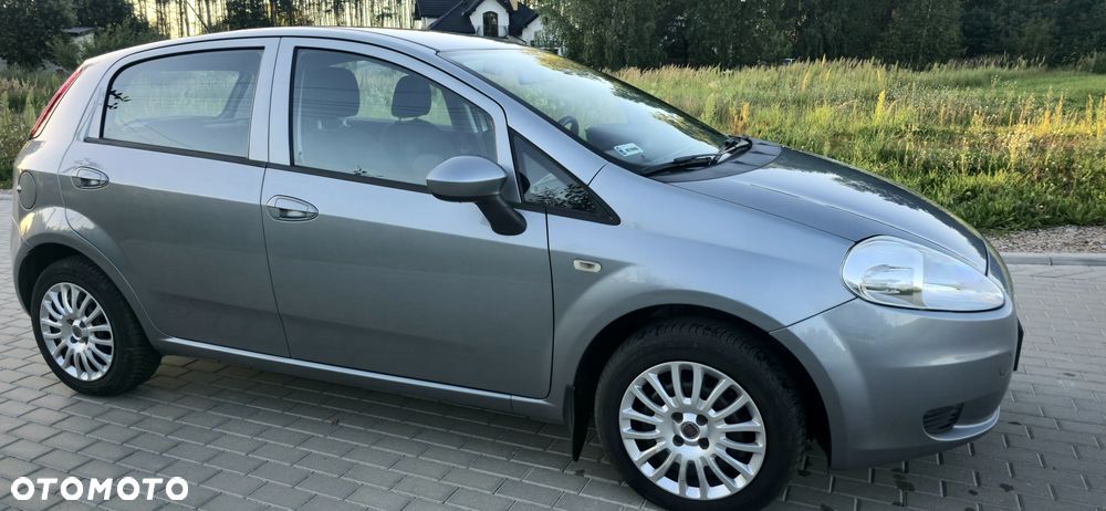 Fiat Grande Punto Actual 1.4 8V Estiva Blue&Me Euro5 - 2