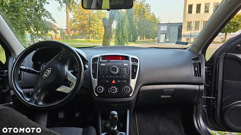 Kia Ceed - 6