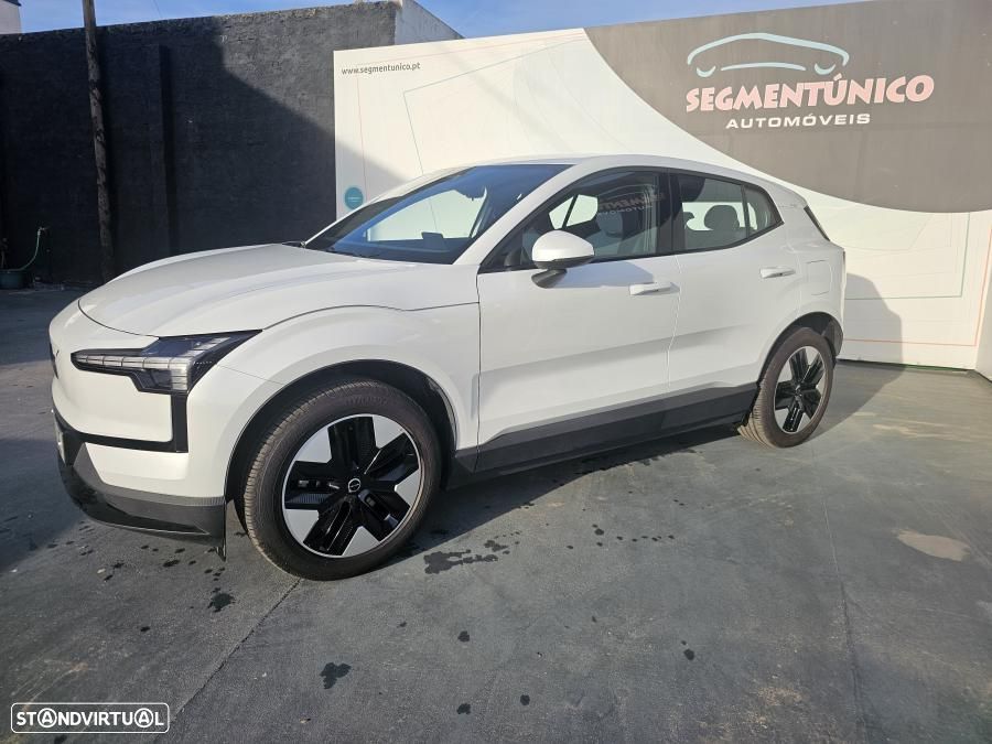 Volvo EX30 Single Motor Extended Range RWD Core - 1