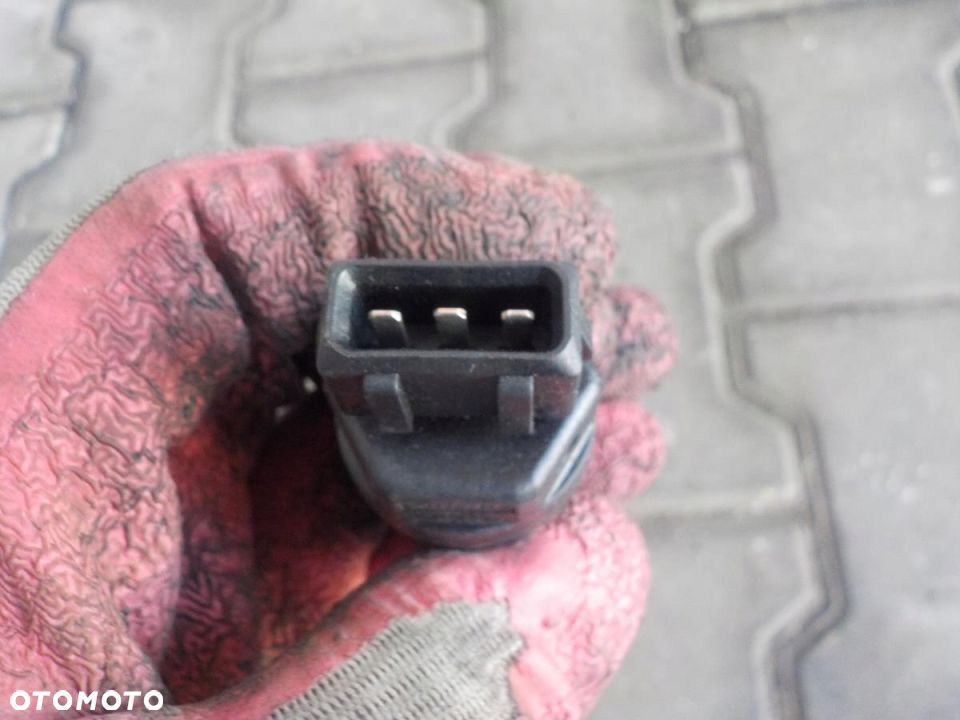 VW T4 96- IMPULSATOR CZUJNIK PRĘDKOŚCI SKRZYNI - 2
