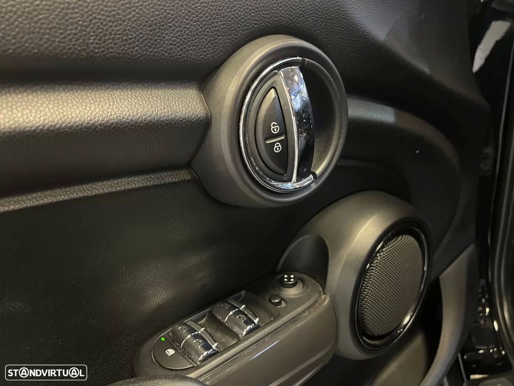 MINI 5 Portas One D - 38