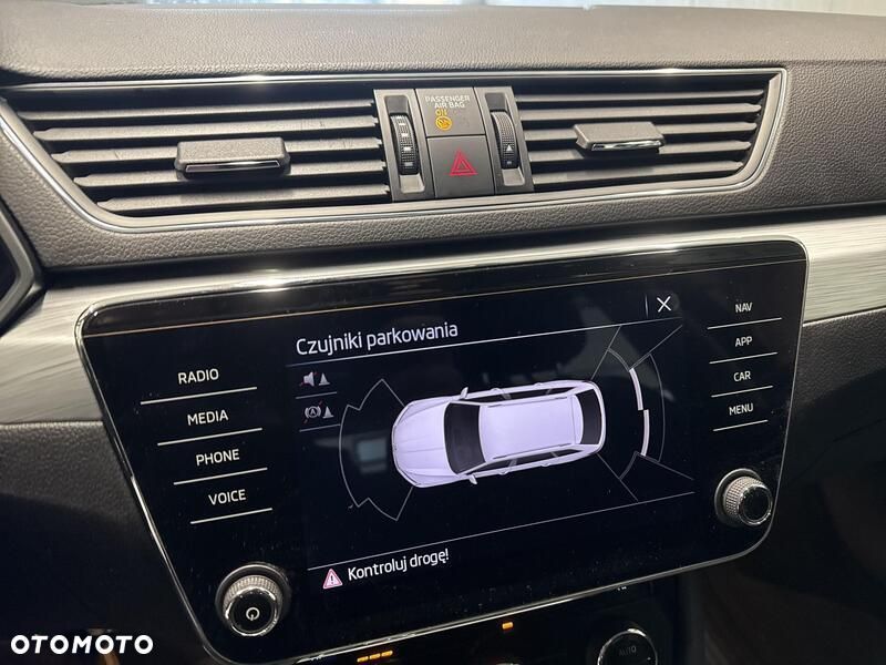 Skoda Superb 2.0 TDI SCR Ambition - 15