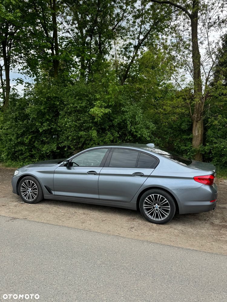 BMW Seria 5 530i xDrive Sport Line - 4