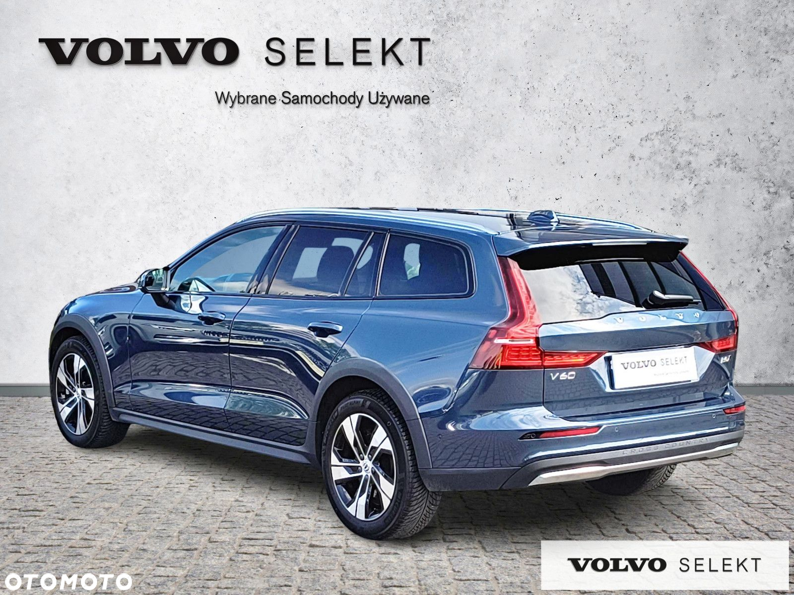 Volvo V60 Cross Country - 8
