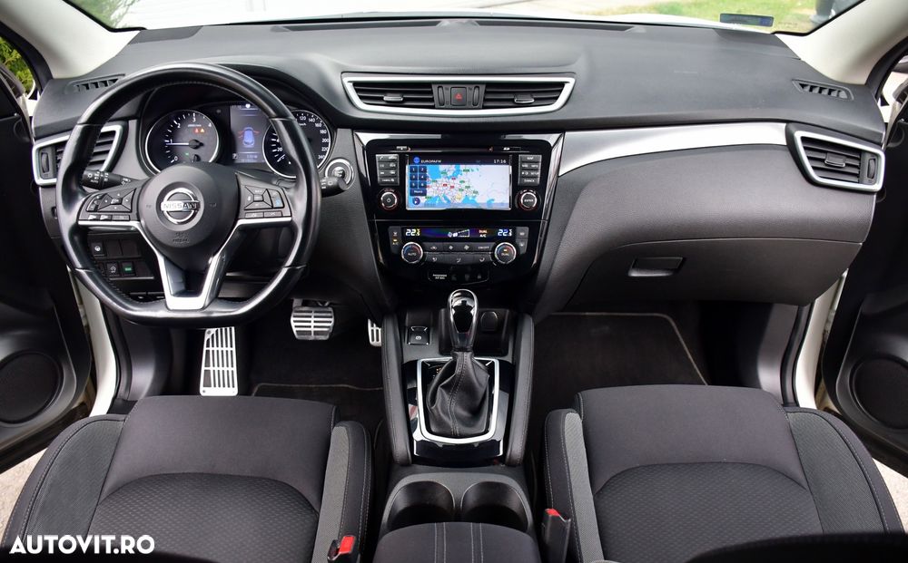 Nissan Qashqai 1.6 DCI Xtronic N-Connecta - 16