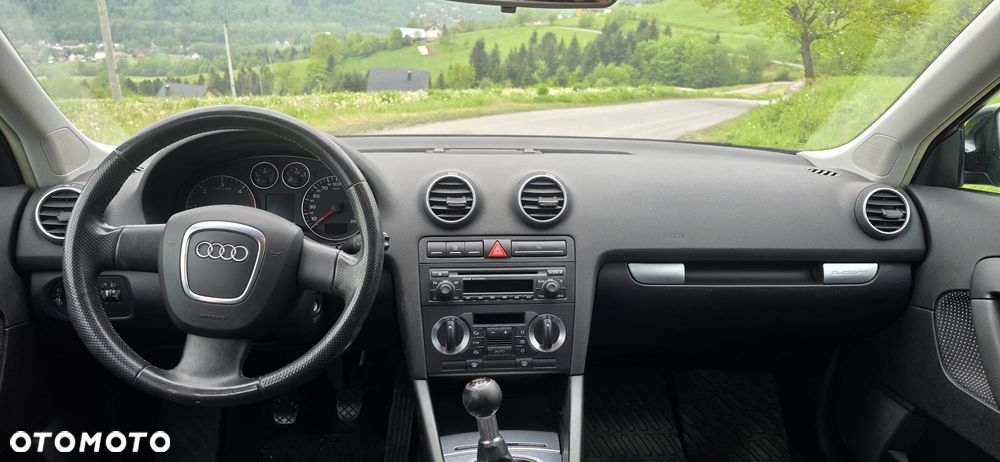 Audi A3 Sportback 2.0 TDI DPF quattro Ambiente - 7