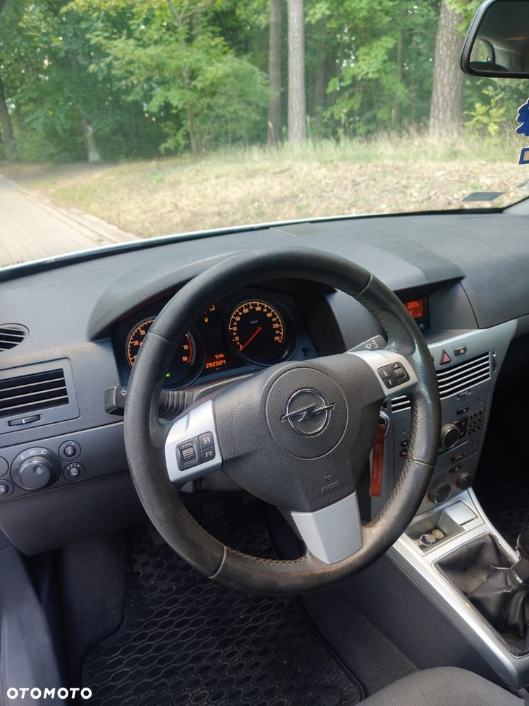 Opel Astra 1.4 - 9