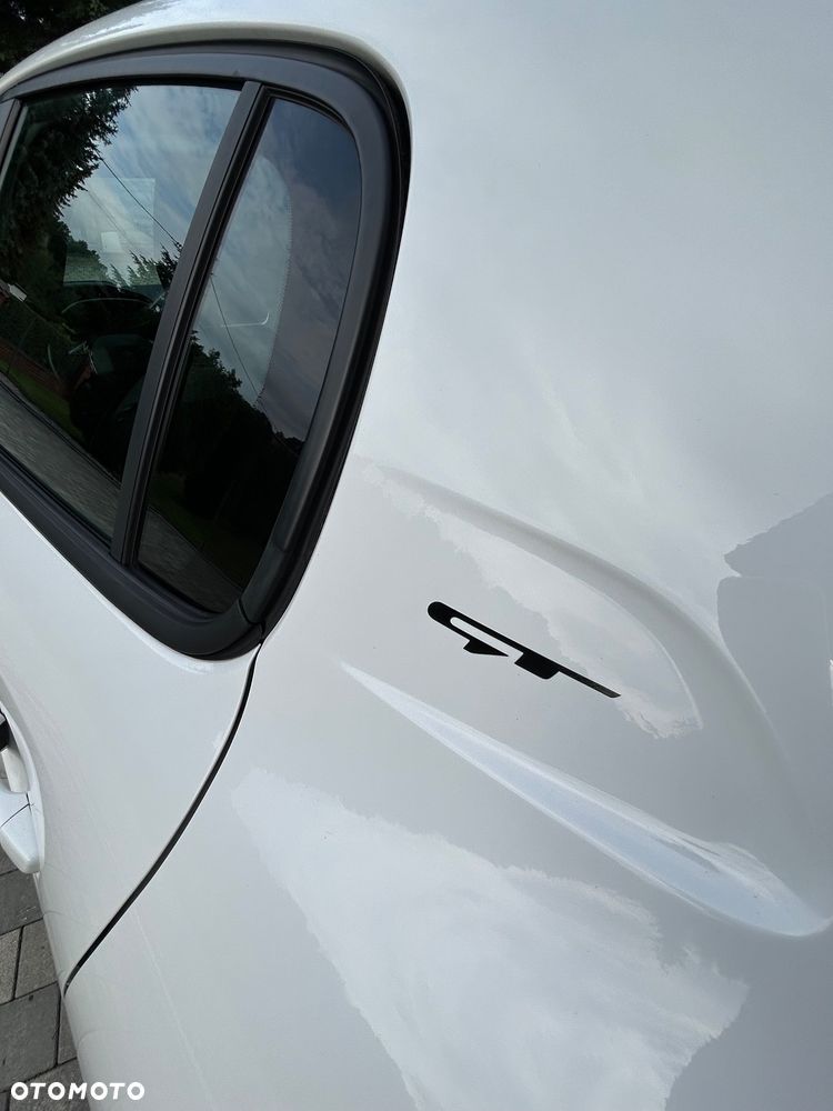 Peugeot 208 - 11