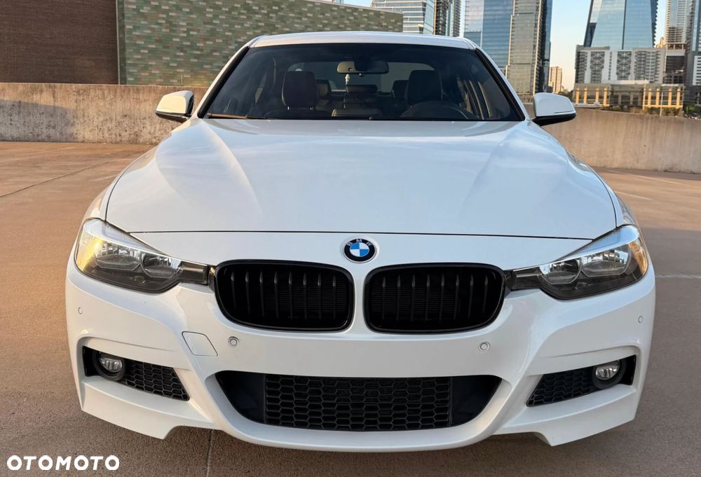 BMW Seria 3 330i M Sport - 3