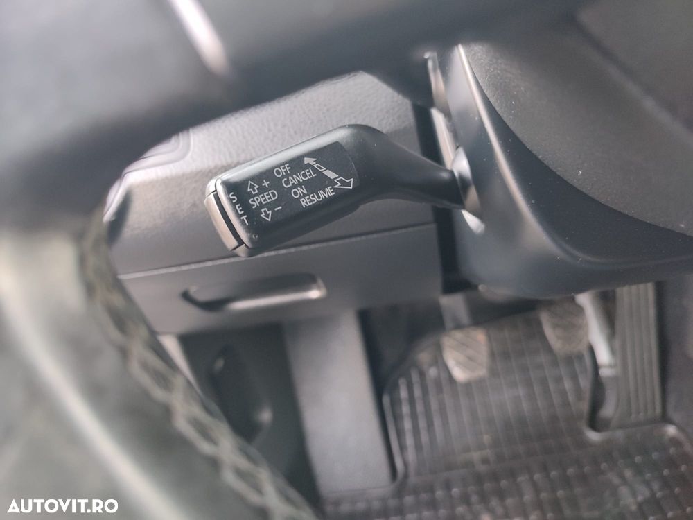 Volkswagen Passat - 12