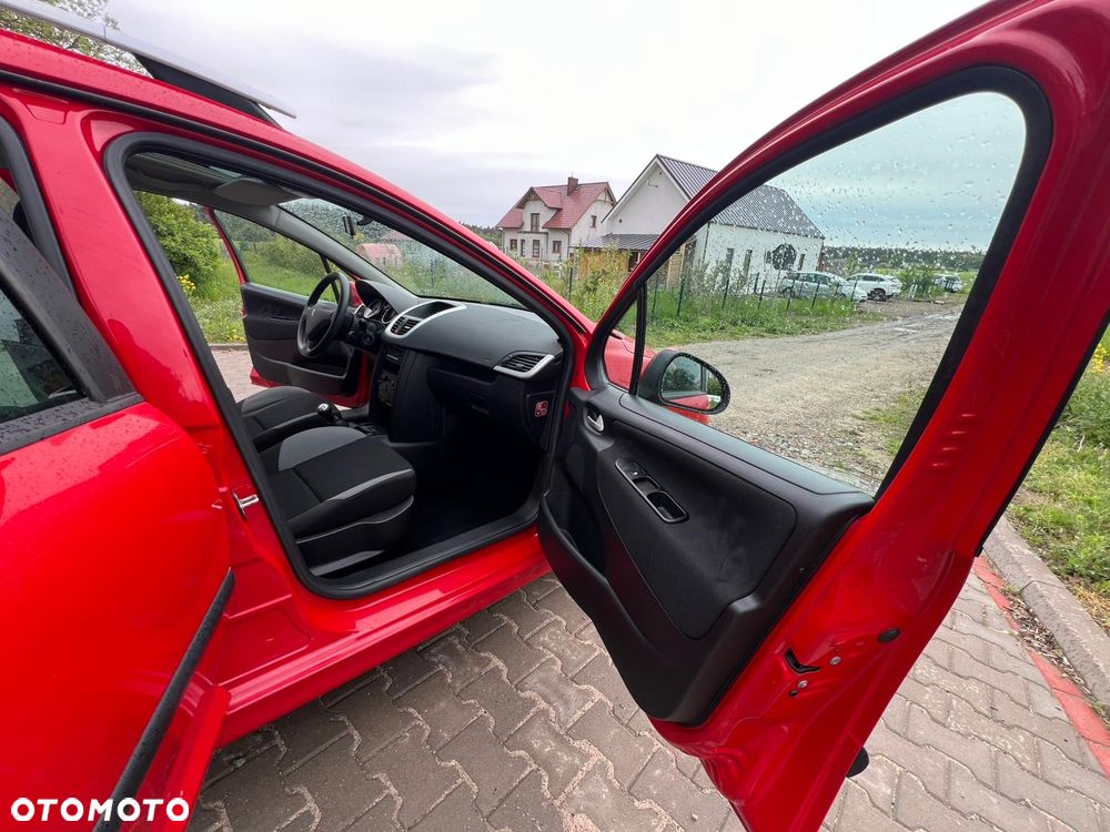 Peugeot 207 1.4 Trendy - 21