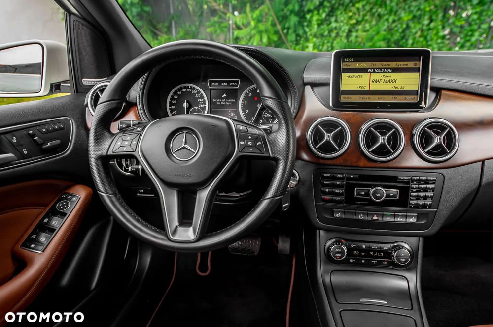 Mercedes-Benz Klasa B 200 7G-DCT AMG Line - 8