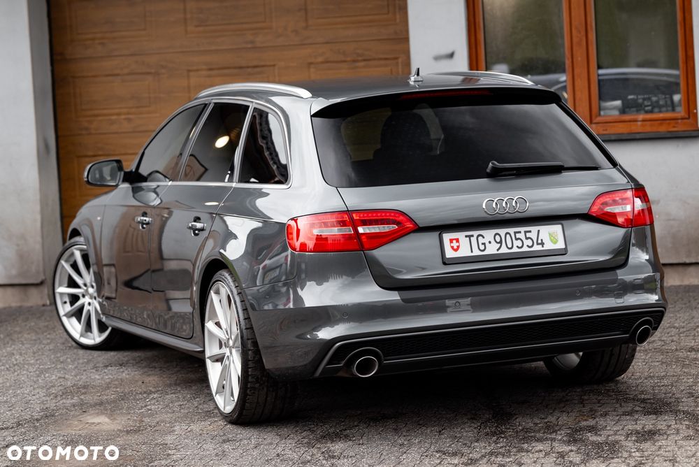 Audi A4 Avant 3.0 TDI DPF quattro S tronic S line Sportpaket - 12